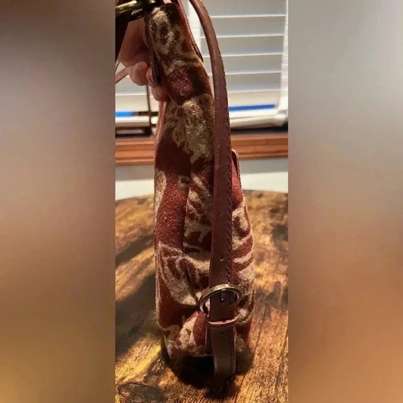 Pendleton | ladies wool hobo, convertible shoulder handbag. - Picture 8 of 16